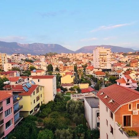 Avi - Daily Rent Apartment Тирана Экстерьер фото